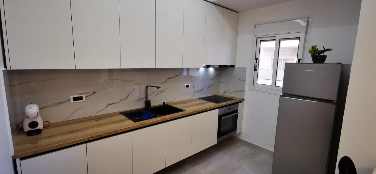 Vlorë Lungomare Luxury Sea View Apartaments מראה חיצוני תמונה