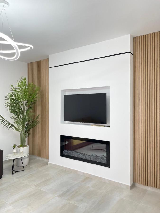 Vlorë Lungomare Luxury Sea View Apartaments מראה חיצוני תמונה