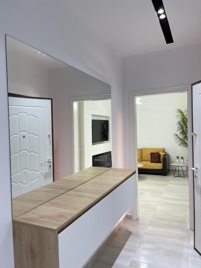 Vlorë Lungomare Luxury Sea View Apartaments מראה חיצוני תמונה